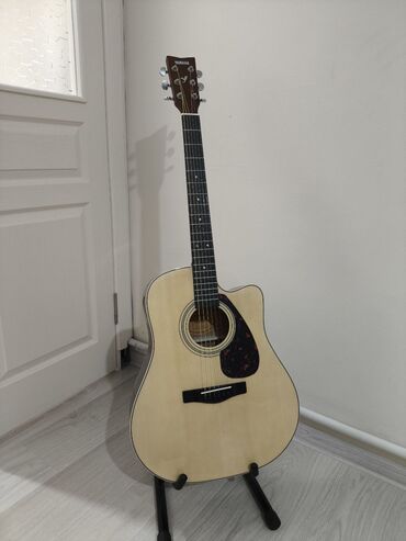 гитара музыкальная: "YAMAHA FX370C " Срочно продаётся акустическая гитара 41 размер в