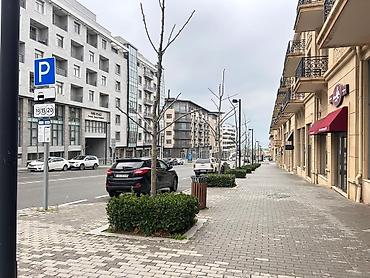 bag evinə baxici: İcarəyə verilir obyekt 165 m², Ağ şəhər q. 3 000 AZN/ay 165 m² Sahə — 5
