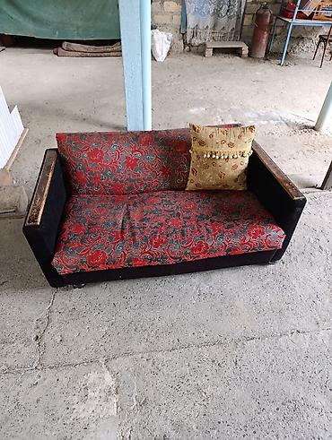 iwlenmiw divan kreslo: Divan, İşlənmiş, Açılmayan, Bazasız, Parça, Çatdırılma yoxdur — 3