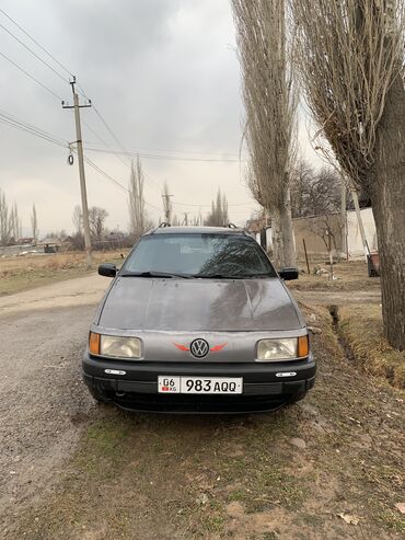 Volkswagen: Volkswagen Passat Variant: 1989 г., 1.8 л, Механика, Бензин, Универсал — 12