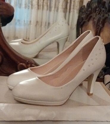 женские трикотажные спортивные костюмы: Ölçü: 38, rəng - Ağ, Yeni lalafo.az -da женские трикотажные спортивные костюмы: Ölçü: 38, rəng - Ağ, Yeni