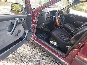 Volkswagen: Volkswagen Vento: 1993 г., 1.8 л, Механика, Бензин, Седан — 6