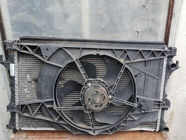 Радиаторы: Радиатор охлаждения двигателя Renault Laguna 2 / Espace 4, 2004г.в — 9