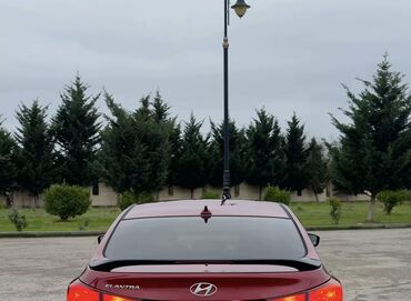 Hyundai: Hyundai Elantra: 1.8 l | 2016 il Sedan — 2