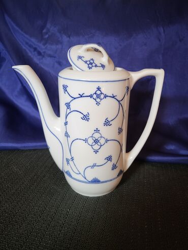 Čajnici: Nov bokal Jager Eisenberg original blue 9 god. Porcelanski na lalafo.rs — 1 Čajnici: Nov bokal Jager Eisenberg original blue 9 god. Porcelanski — 1