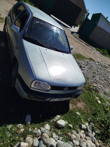 volkswagen toreg запчасти: Volkswagen Golf: 1992 г., 1.8 л, Механика, Бензин, Хэтчбэк