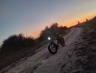 велосипед на рассрочку: Электровелосипед в стиле мото (fat-tire) - Мощный передний LED‑фар — 1