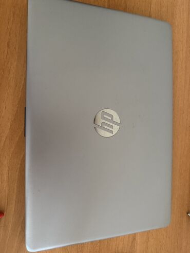 irşad notebook: HP 250 G8 noutbuk(adapter ve siçan hədiyyə) Xüsusiyyətlər: - Ekran