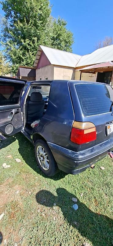 Volkswagen: Volkswagen Golf: 1992 г., 1.8 л, Седан — 11