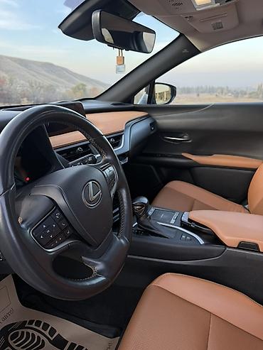 обогреватель на авто: Lexus UX: 2019 г., 2 л, Вариатор, Гибрид, Кроссовер — 5