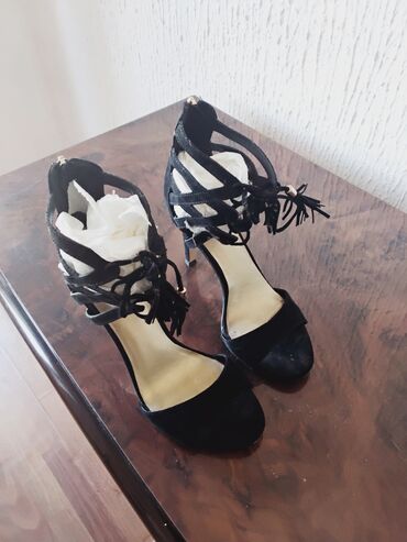 plisane trenerke novi pazar: Sandals, 40.5