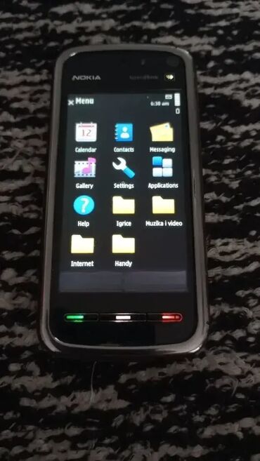 Nokia: Nokia 5530 Xpressmusic — 6