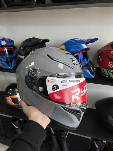 Шлемы: Мотоциклетный шлем Ryzen Сертификация DOT Размеры M/L Имеются 2