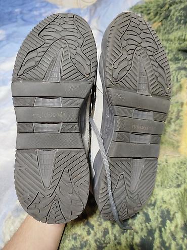 Кроссовки и спортивная обувь: Мужские кроссовки, 43, Adidas, Б/у, цвет - Серый, Самовывоз — 3