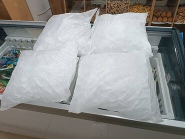 форель живая: Лёд пищевой кубиковый отличного качества . Развозим лёд ежедневно
