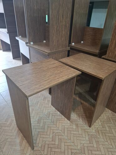 Ofis dəst mebeli: Parta tek neferlik 50/60 sm 28 azn Parta iki neferlik 100/50 sm — 6