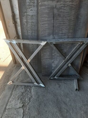 Masalar: Qonaq masası, Açılmayan, Taxta, Dördbucaq masa — 19