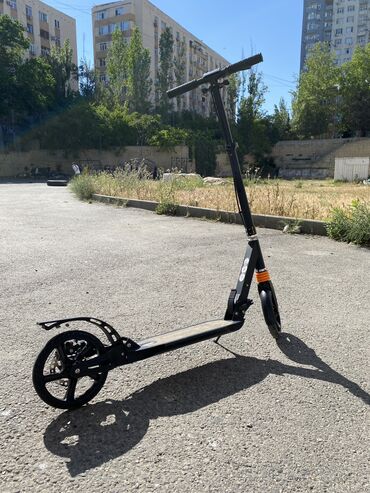 scooter elektrikli qiymeti: Çox səliqəli işlənib. Hər şey işləkdir. Sadəcə əyləc bərkidilməlidir o