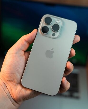 мобильные телефоны iphone: IPhone 15 Pro, Б/у, 256 ГБ, Серебристый, Защитное стекло, Чехол, Кабель, 87 %