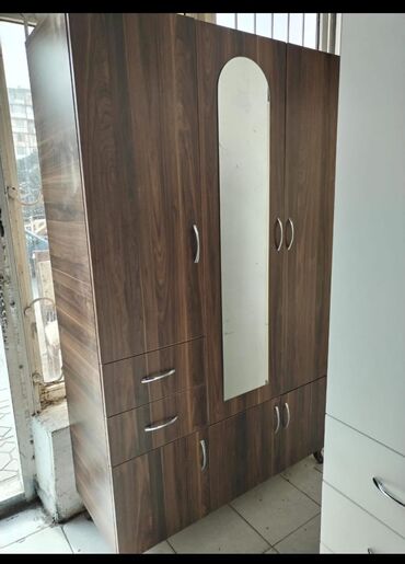 Dolablar: Açılan, 3 qapılı Düz dolab, Qarderob, paltar dolabı — 4
