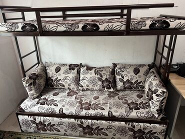 двухъярусная кровать для взрослых с диваном: Спальный гарнитур, Двухъярусная кровать, цвет - Бежевый, Б/у