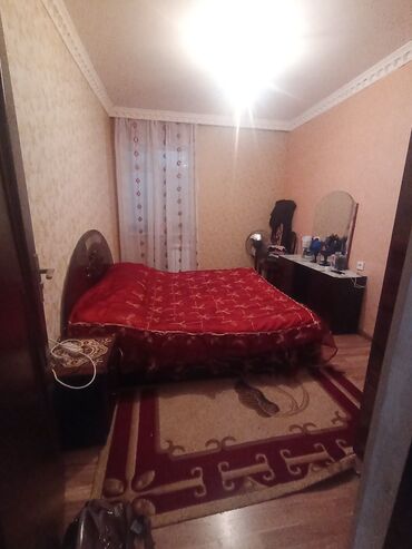 Həyət evləri və villaların satışı: Satılır: həyət evi Xırdalan şeherinde xezinə plaza çatmamış 119 — 11