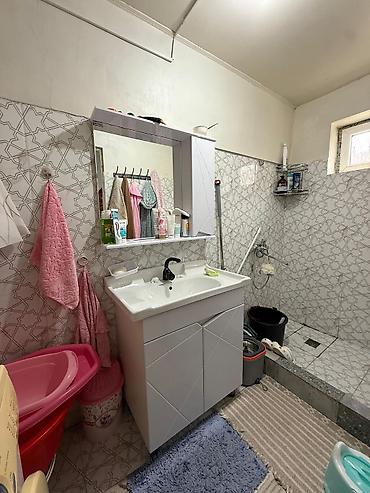 Продажа коттеджей и домов: 🏡 Продаётся уютный дом в ж/м Дордой 🔷 Материал стен — саман + — 9