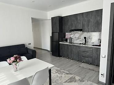 act building: Срочно продается квартира на Иссык-Куле в ЦО «Париж». • Вторая линия — 4