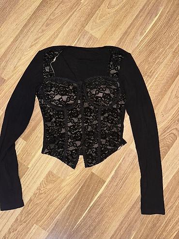 Qara krujeva detallı qadın bluz/korset-stil Top. Əla vəziyyətdədir lalafo.az -da Qara krujeva detallı qadın bluz/korset-stil Top. Əla vəziyyətdədir