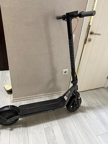 Электротранспорт: Elektrik skuter – şəhər içi sürətli və rahat hərəkət üçün. - Rəng — 2