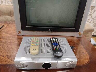 krosna aparati: İşlək vəziyyətdədirlər. Krosno aparatı ilə birgə satılır. - Televizor