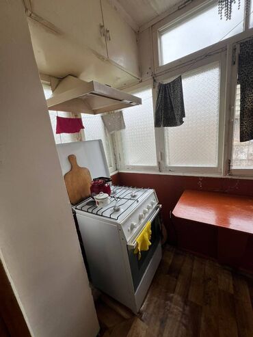 Köhnə tikili: Bakı, 2 otaqlı, Köhnə tikili, m. Elmlər Akademiyası, 35 kv. m — 9