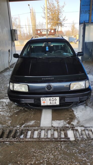 Volkswagen: Volkswagen Passat: 1993 г., 2 л, Механика, Бензин, Универсал