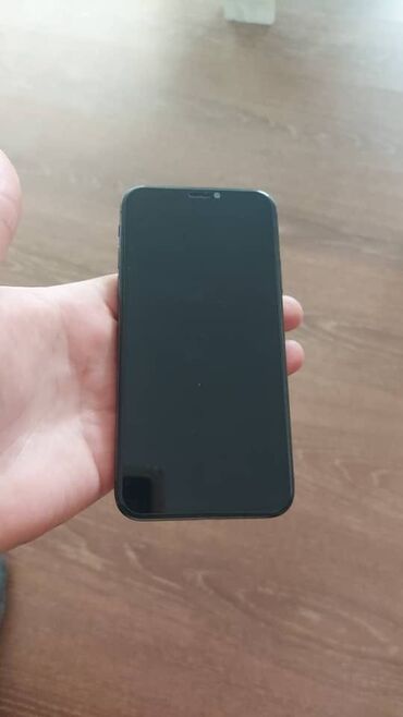 Apple iPhone: IPhone X, Б/у, 64 ГБ, Jet Black, 76 %