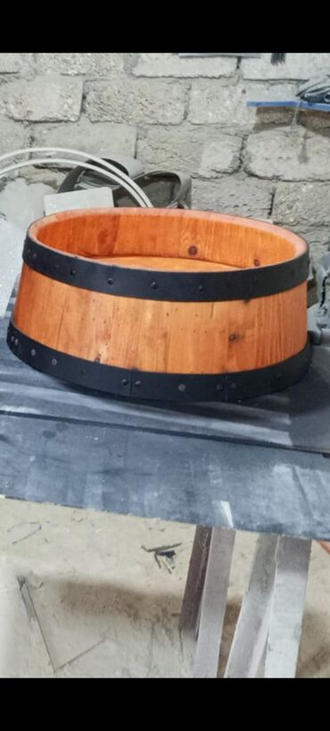 Mebellərin yığılması: Dekorativ yumru dolab-çəllək, sifarişlə hazırlanması. Restoran bar — 24