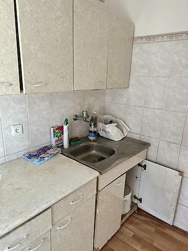 Батирлер: 🏡 Сдаётся 2-комнатная квартира в районе Филармонии! 📍 Отличное — 4
