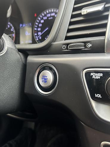 Hyundai: Hyundai Sonata: 2019 г., 2 л, Автомат, Газ, Седан — 14