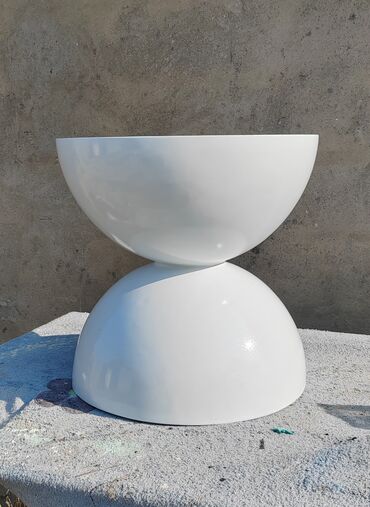 Lejankalar, şezlonqlar: Şezlong 
Lejenka. 
Hovuz içi özel tasarım — 9