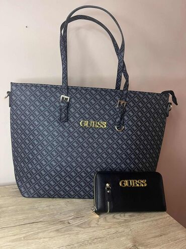 Torbe: Guess ❤️ Novčanik: Cena 1750 din. +ptt 📌 Torbica: Cena 2900 din +ptt 📌 — 1