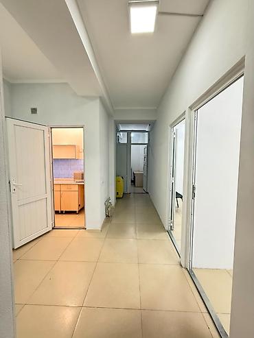 офис сниму: Аренда офисов, 150 м², В бизнес центре, С отдельной кухней, С отдельным сан узлом — 7