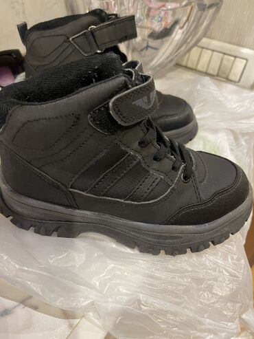 Uşaq ayaqqabıları: 31 razmer,botinki,yaxshi veziyyetde -da lalafo.az — 7 Uşaq ayaqqabıları: 31 razmer,botinki,yaxshi veziyyetde — 7