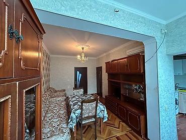 Mənzillər: 20 Yanvarda metroya 3- 4 dəqiqəlik məsafədə yerləşən 3 otaqlı evə 2 — 8