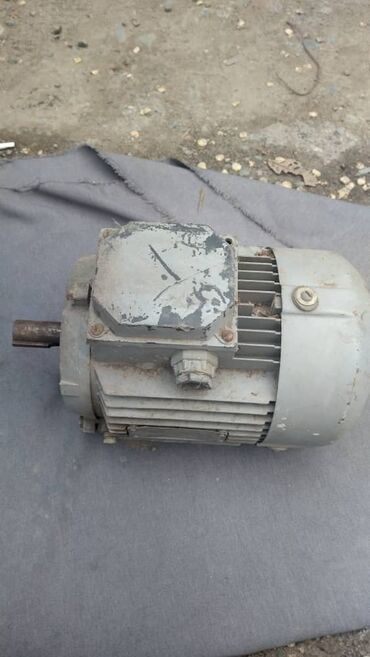 Другие товары для дома и сада: Продается электродвигатель 4АМ80а2/13, надпись стертая, мощность — 8