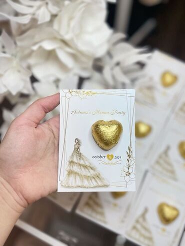 шоколадные розы: Индивидуальные карточки‑сувениры для свадеб и праздников с шоколадом