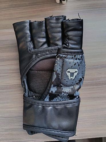 mma: MMA məşqləri və döyüş idman növləri üçün yarımbarmaq əlcək. Şəkillərdə — 2