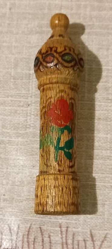 Ətriyyat: Qizil gül yaği ətiri. - ağacdan hazırlanmış minarə formalı qabda. - — 4