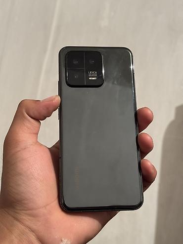 Xiaomi, 13, Б/у, 256 ГБ, цвет - Черный, 2 SIM at lalafo.kg Xiaomi, 13, Б/у, 256 ГБ, цвет - Черный, 2 SIM