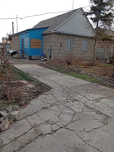 площадь: Земельный участок с домом и хозпостройками - Участок прямоугольной — 2