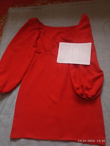 Повседневные платья: Женские платья — 4 модели 1) Платье мини, ярко‑красное - Прямой — 9