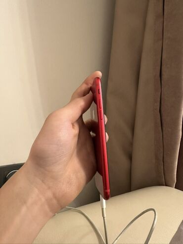 Apple iPhone: IPhone 8, 256 ГБ, Красный, Кабель, 100 % — 4